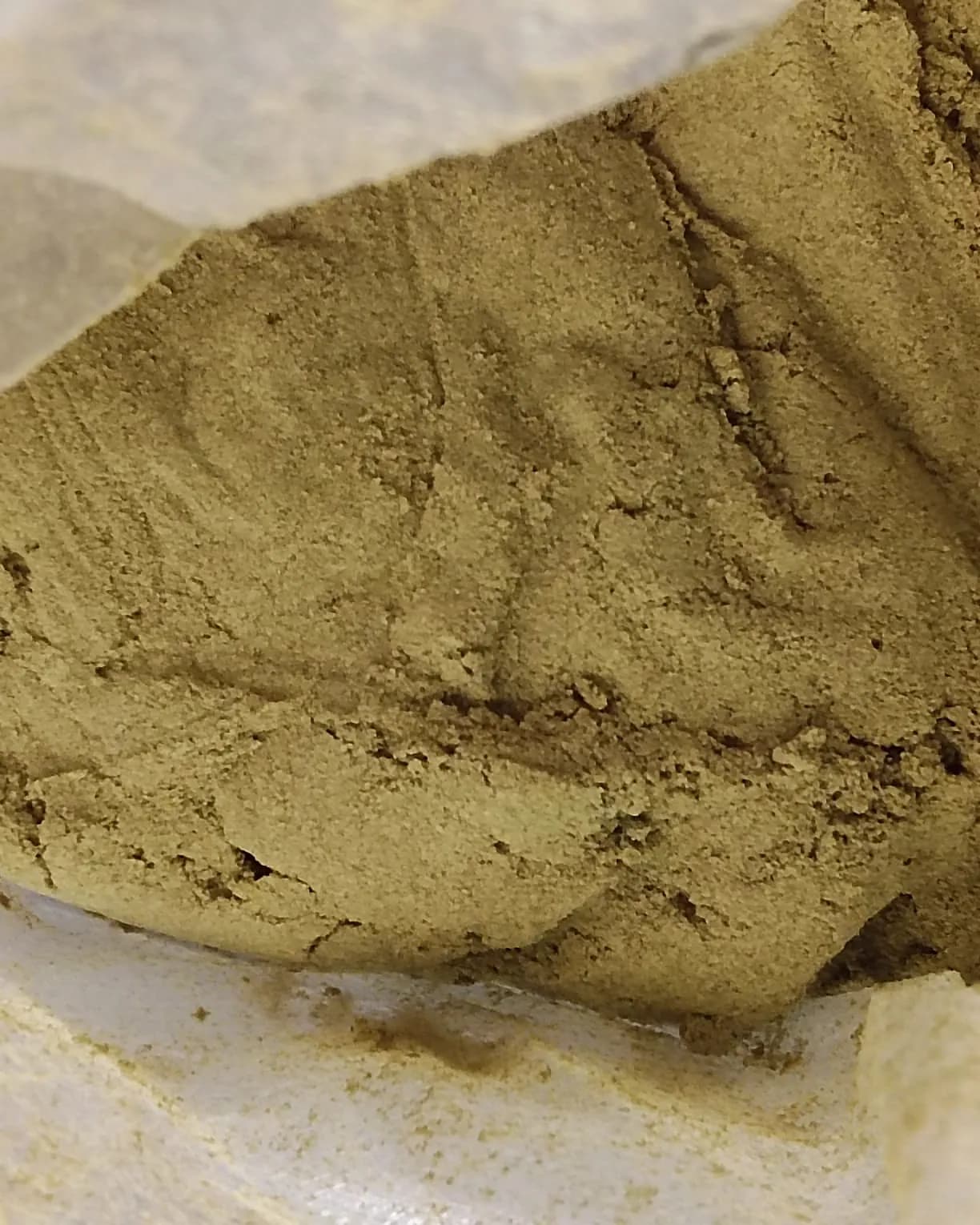 Pollen Kompolti — Résine CBD